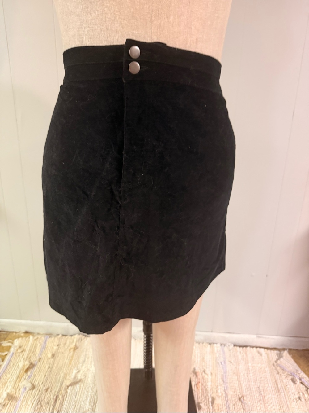 High-Waist Black Mini Skirt with Button Detail